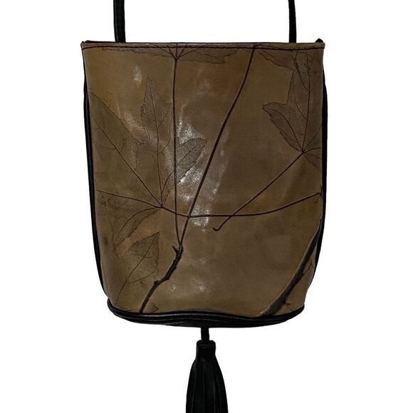 C.L. WHITING LEAF LEATHER - SMALL OVAL SHAPE CROSSBODY BAG - EXC CONDITION - B - Picture 2 of 10